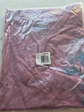 Helix Men's Short Sleeve V-Neck Tee in Dusty Mauve with Blue Graphic